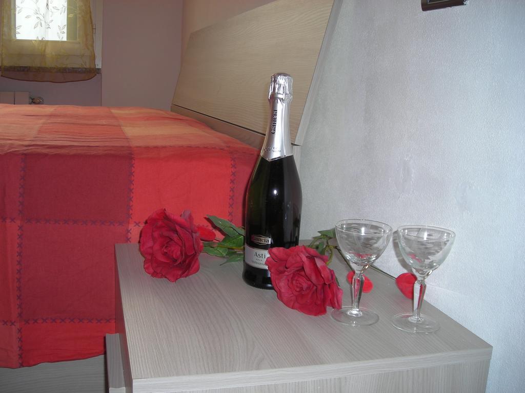 Le Palme House Rifugio Romantico & Late Check-Out Perledo Exterior photo